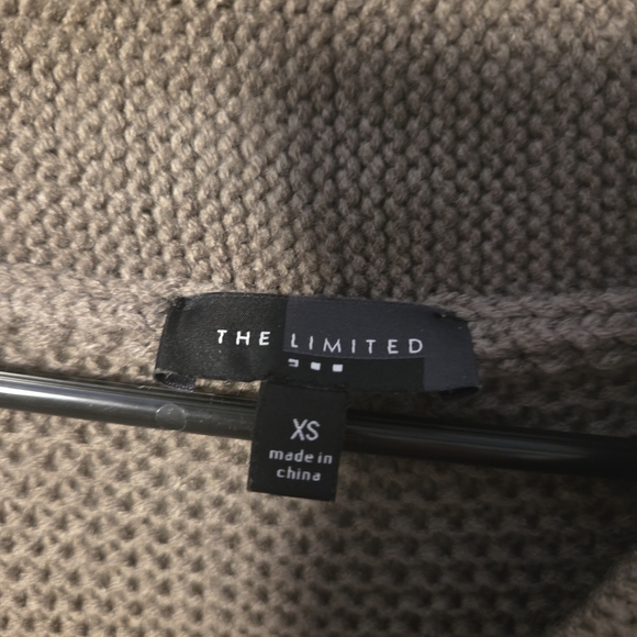 The Limited Taupe Cable Knit Shrug - Picture 4 of 5